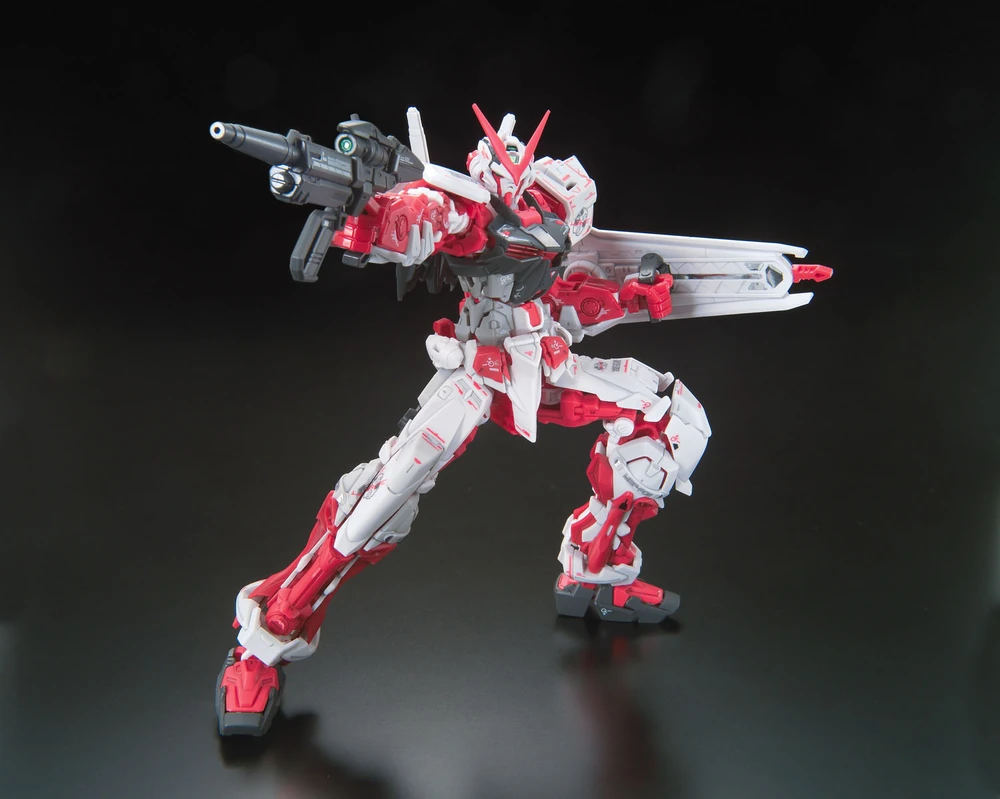 Bandai: RG MBF-P02 Gundam Astray Red Frame – Mobile Suit Gundam SEED Astray (1/144)