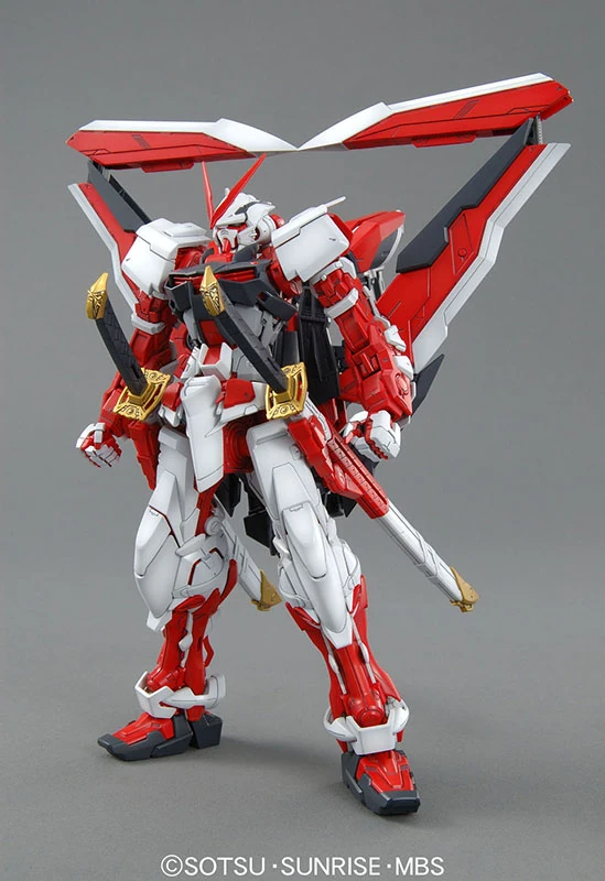 Bandai: MG Gundam Astray Red Frame Revise - Gundam SEED (1/100)