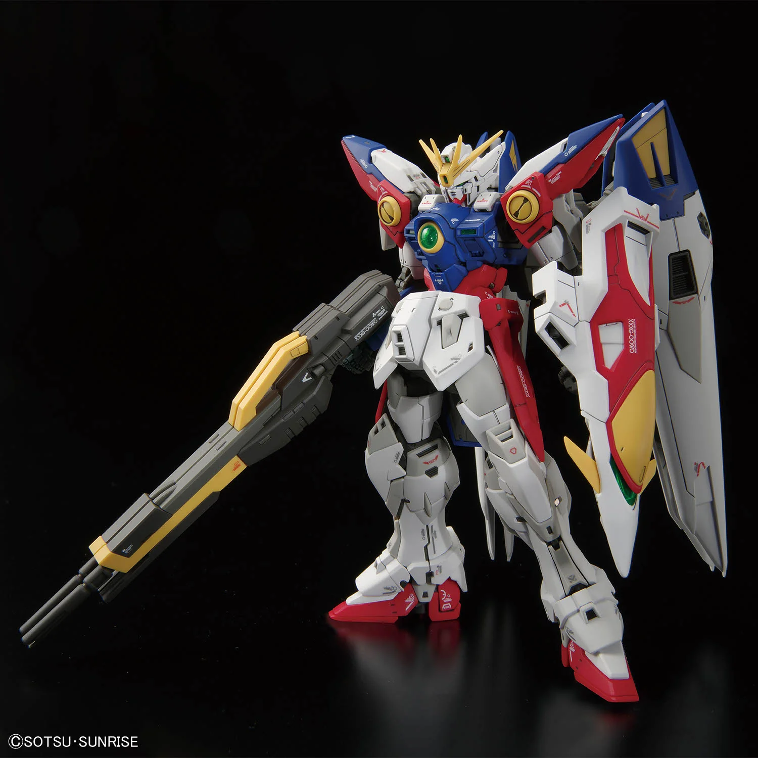 Bandai | RG XXXG-00W0 Wing Gundam Zero | New Mobile Report Gundam Wing (1/144)