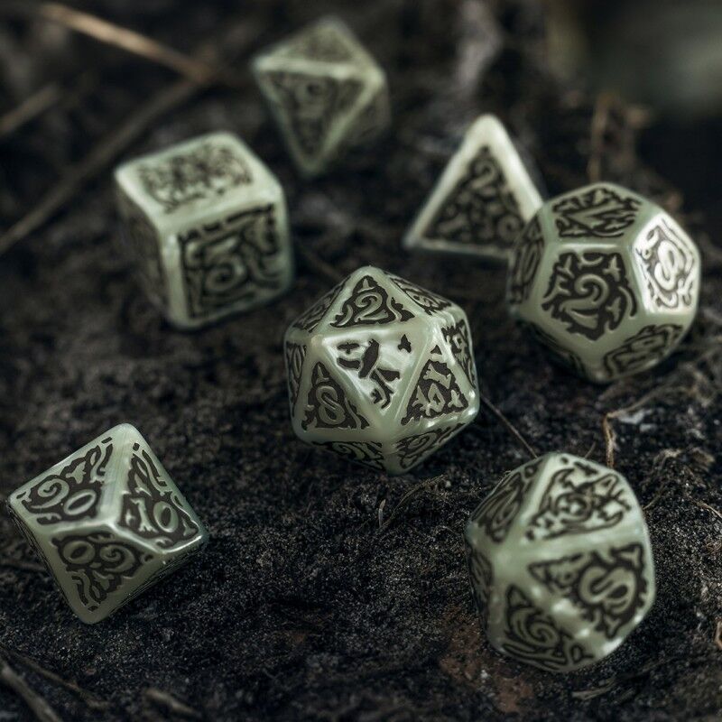 Q Workshop | Leshen - The Totem Builder | The Witcher Dice Set