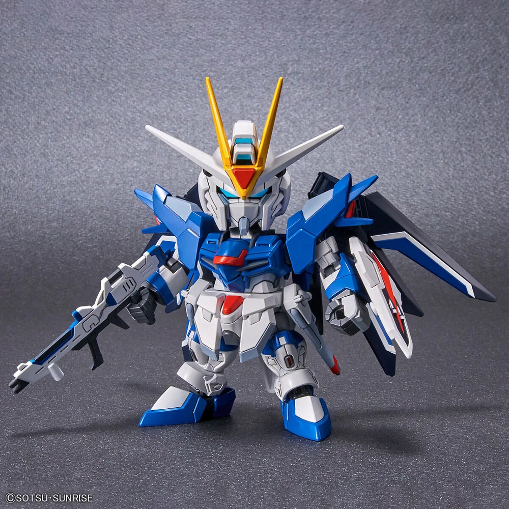 Bandai: SD Rising Freedom Gundam – Gundam SEED (Ex-Standard)