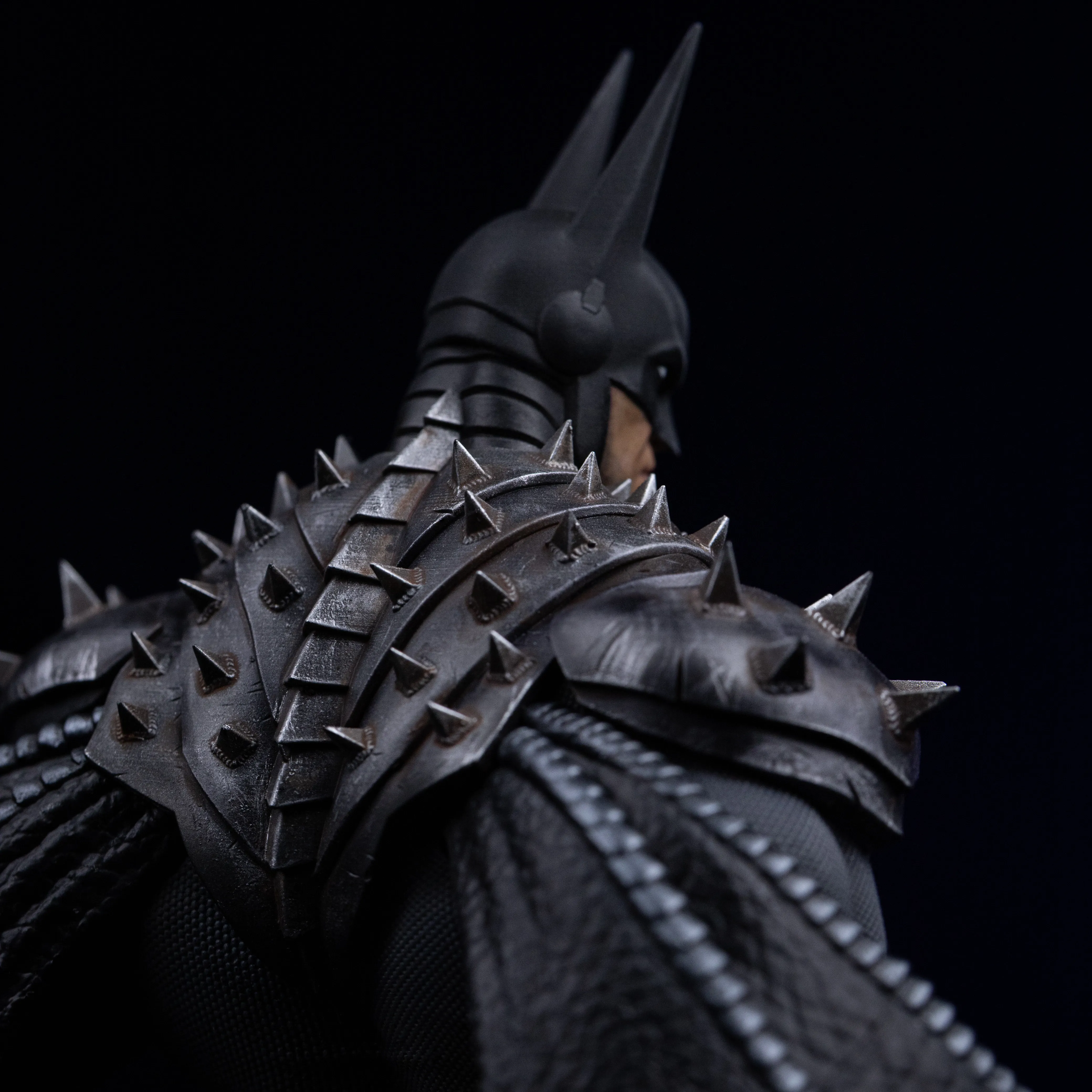 Iron Studios: Batman Absolute - DC Comics Art Scale 1/10