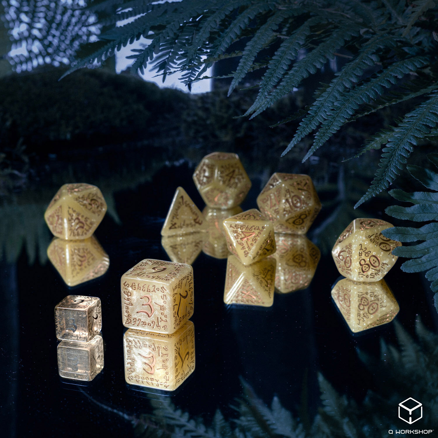 Q Workshop | Elvish Shimmering Beige & Copper | Jumbo Dice Set