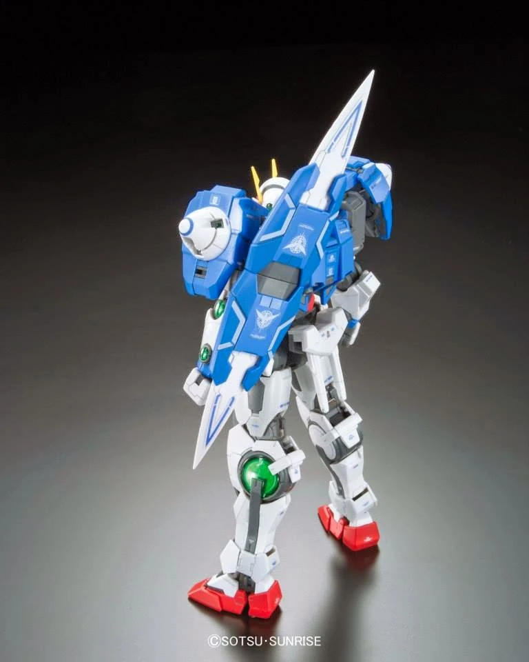 Bandai: RG GN-0000+GNR-010 00 Raiser – Mobile Suit Gundam 00 (1/144)