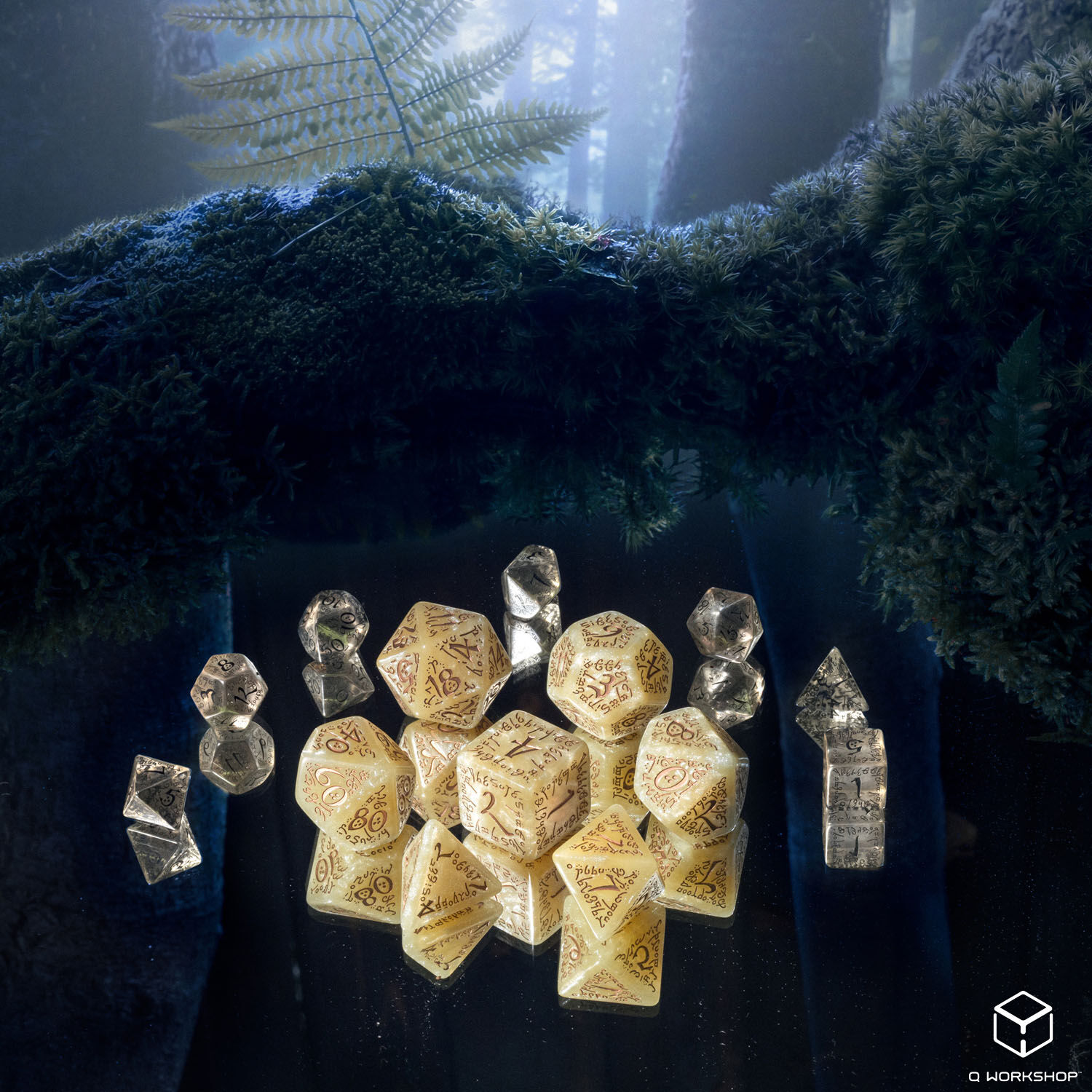 Q Workshop | Elvish Shimmering Beige & Copper | Jumbo Dice Set