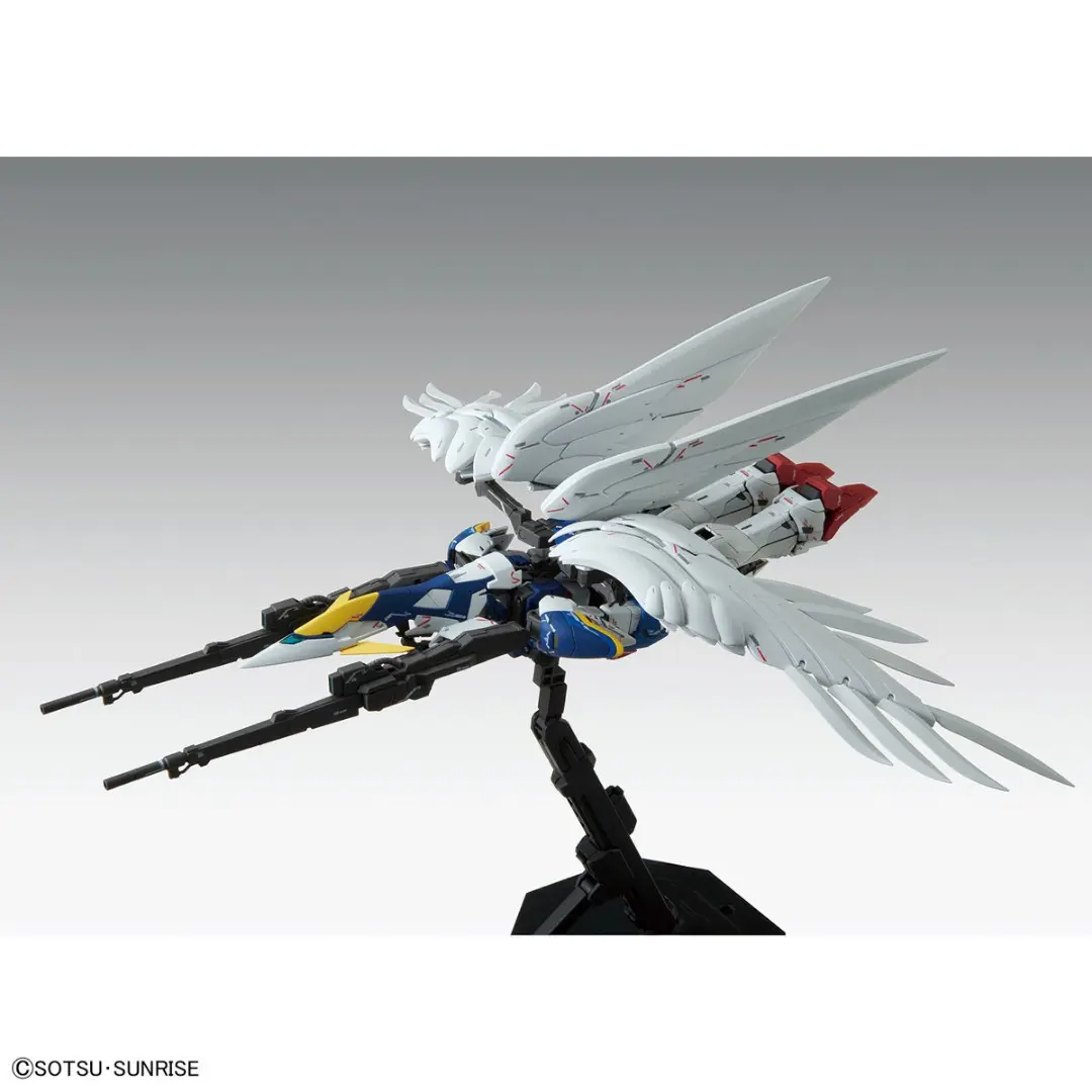 Bandai | MG Wing Gundam Zero EW Ver. Ka | Mobile Suit Gundam Wing: Endless Waltz (1/100)