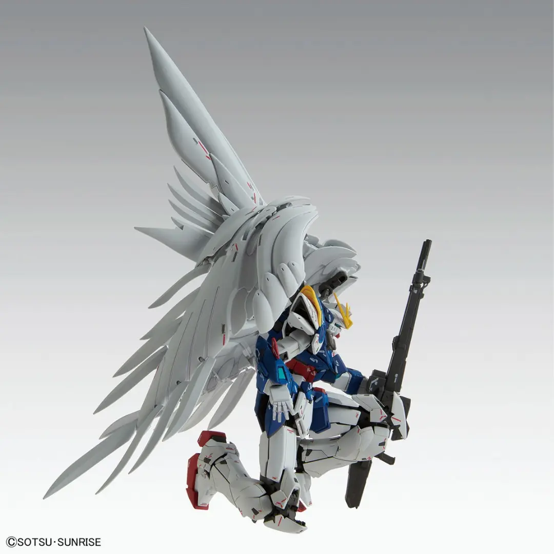 Bandai | MG Wing Gundam Zero EW Ver. Ka | Mobile Suit Gundam Wing: Endless Waltz (1/100)