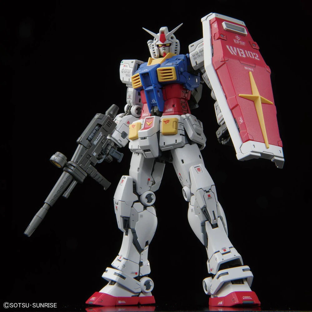 Bandai: RG RX-78-2 Gundam Ver.2.0 - Mobile Suit Gundam (1/144)