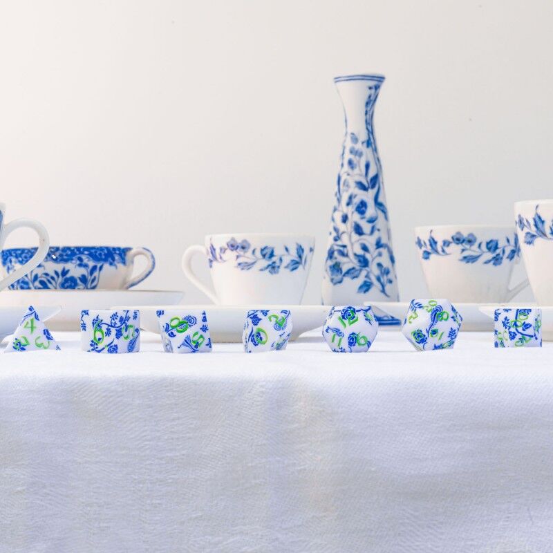Q Workshop | Porcelain | Full Art Dice Set™