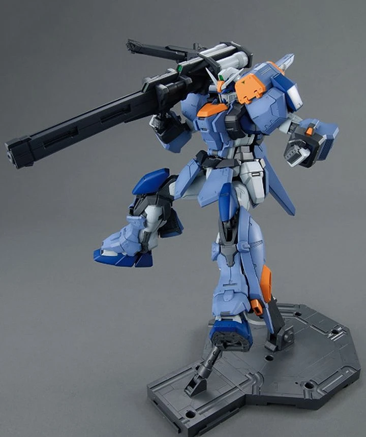 Bandai: MG Gundam Duel Assaultshroud - Mobile Suit Gundam SEED (1/100)