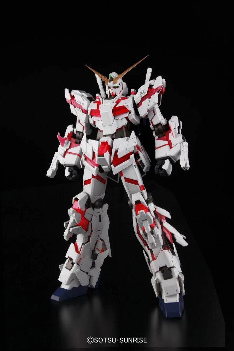 Bandai: PG Unicorn RX-0 Gundam – Mobile Suit Gundam Unicorn (1/60)
