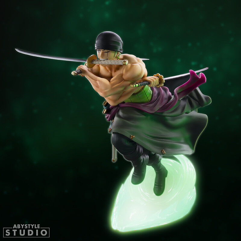 Abysse | Zoro SFC Figure Glow in the Dark (18cm) | One Piece