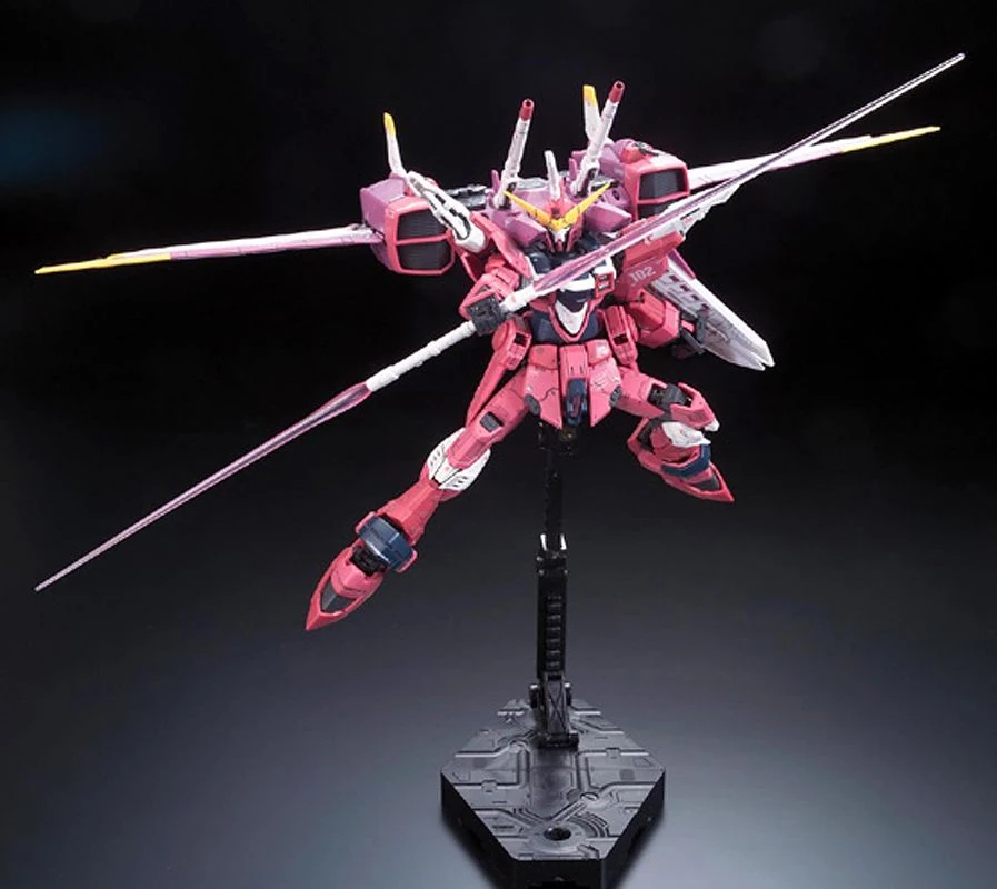 Bandai: RG ZGMF-X09A Justice Gundam – Mobile Suit Gundam SEED (1/144)