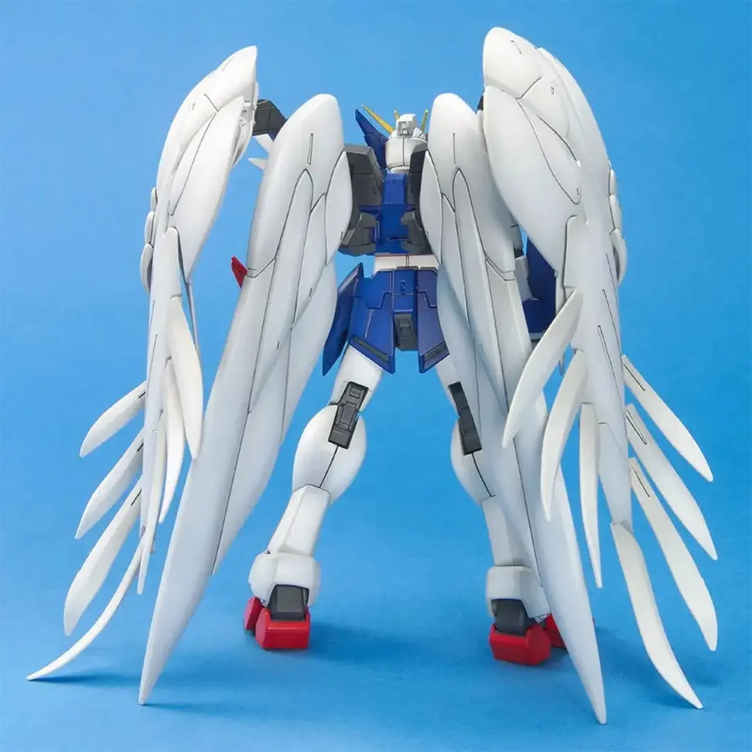 Bandai | MG Wing Gundam Zero Custom | Mobile Suit Gundam Wing: Endless Waltz (1/100)