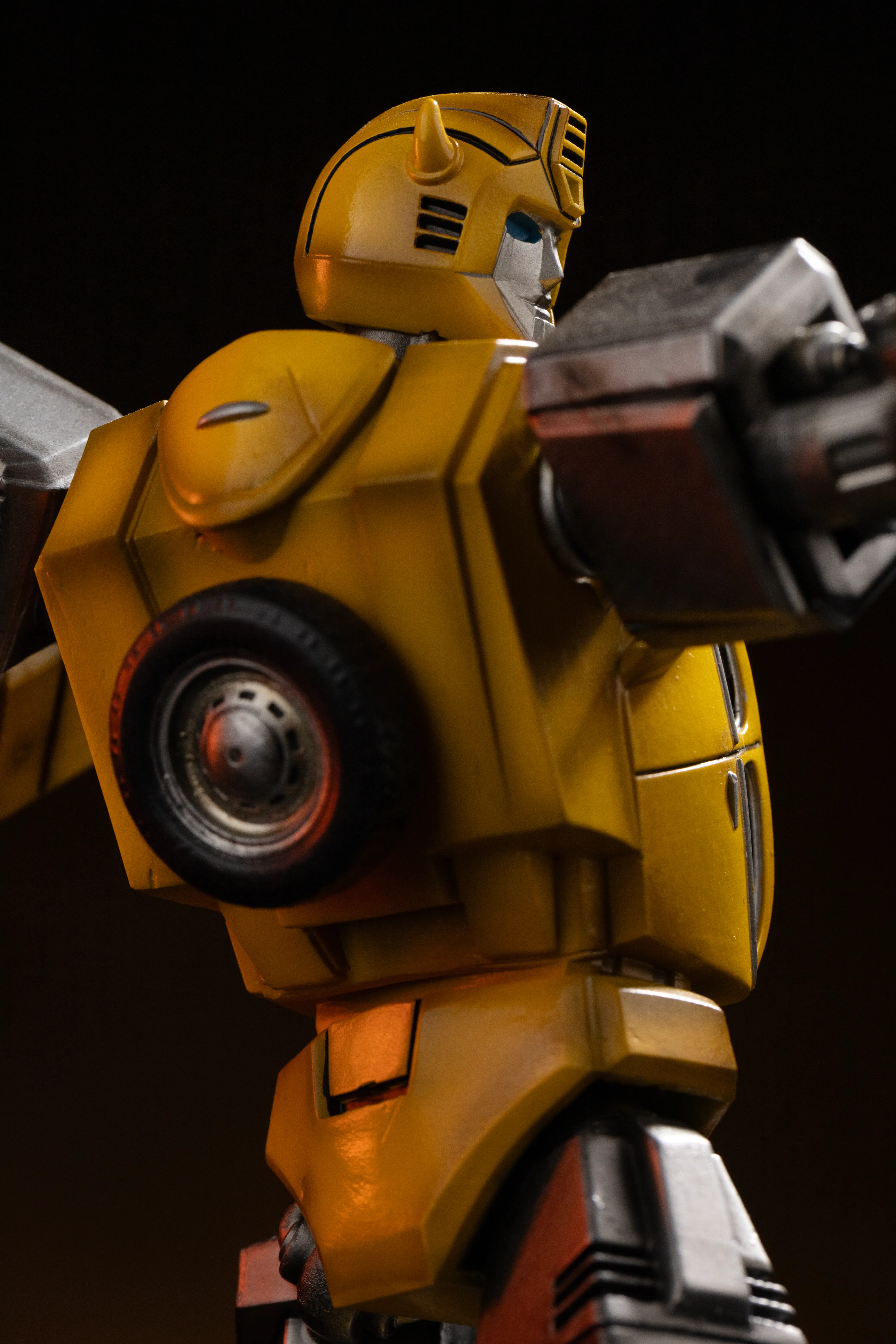 Iron Studios | Bumblebee | Transformers Demi Art Scale 1/20