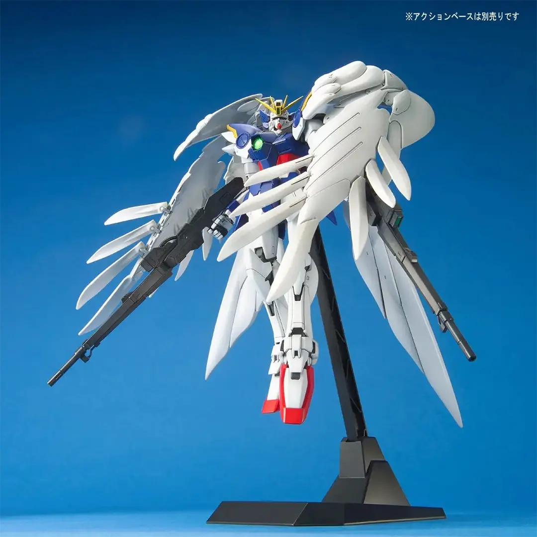 Bandai | MG Wing Gundam Zero Custom | Mobile Suit Gundam Wing: Endless Waltz (1/100)