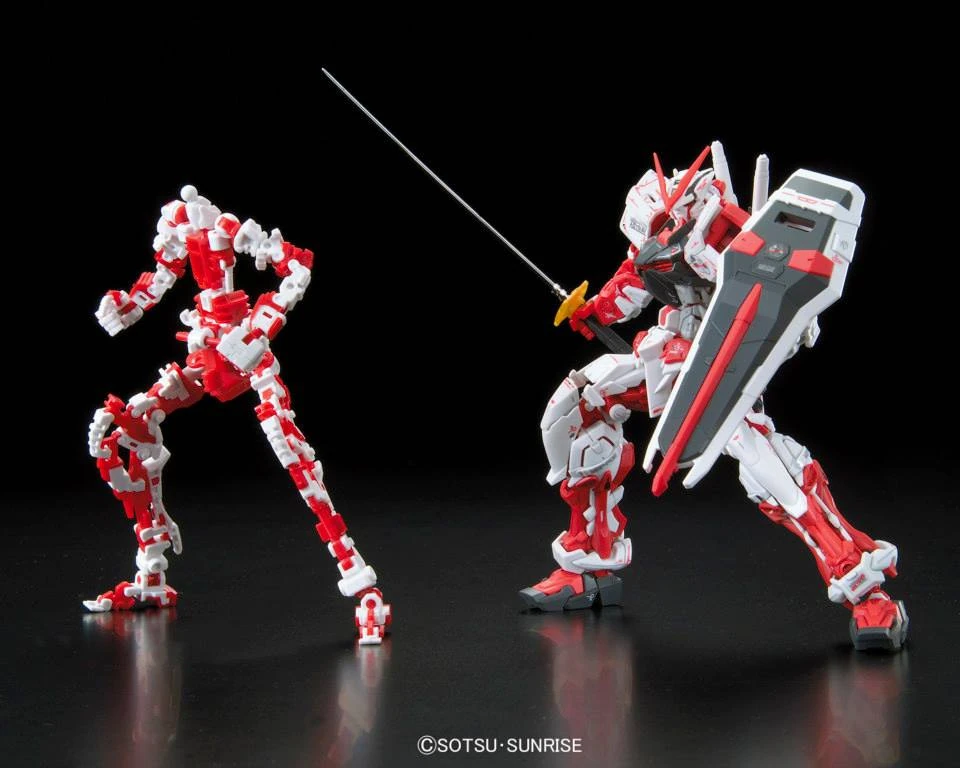 Bandai: RG MBF-P02 Gundam Astray Red Frame – Mobile Suit Gundam SEED Astray (1/144)