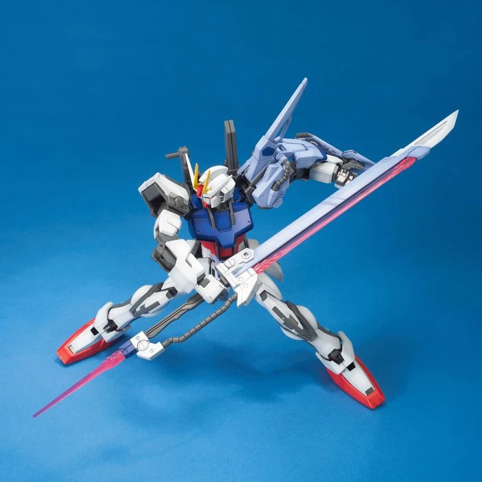 Bandai: MG Gundam Launcher/Sword Strike - Mobile Suit Gundam SEED (1/100)
