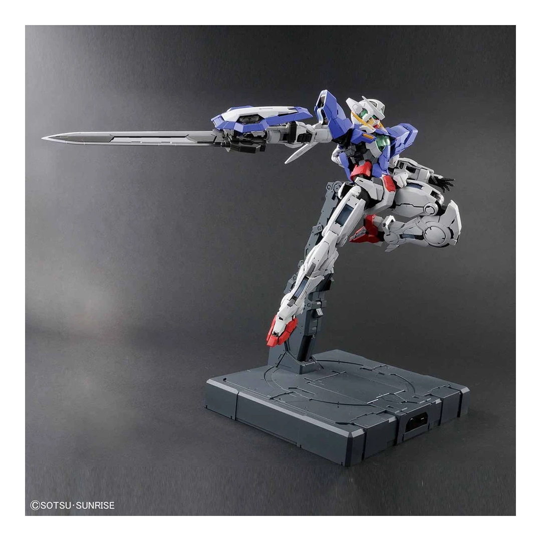 Bandai: PG Gundam Exia – Mobile Suit Gundam 00 (1/60)