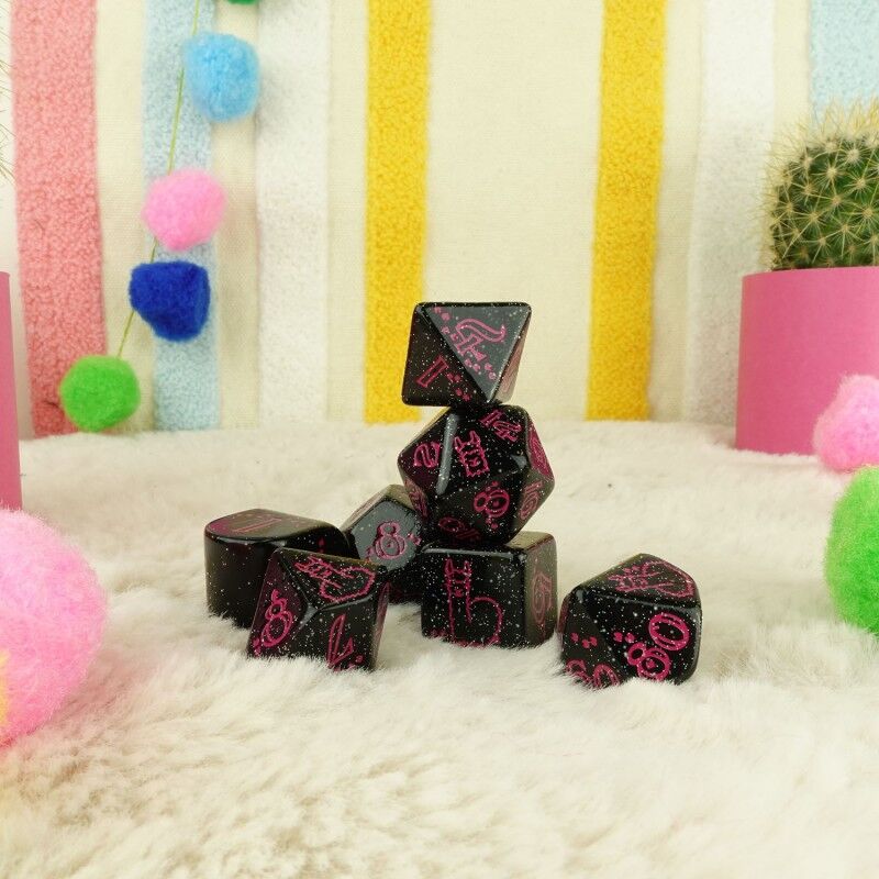 Q Workshop | Spitty | Llama Dice Set