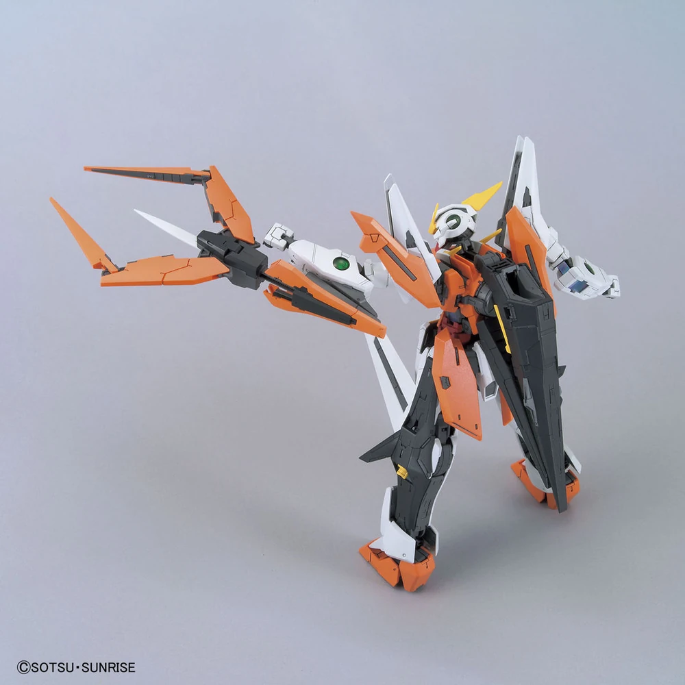 Bandai: MG Gundam Kyrios - Mobile Suit Gundam 00 (1/100)