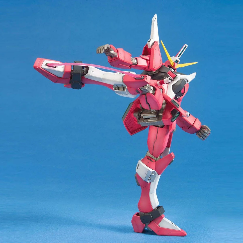Bandai: MG Infinite Justice Gundam - Mobile Suit Gundam SEED Destiny (1/100)