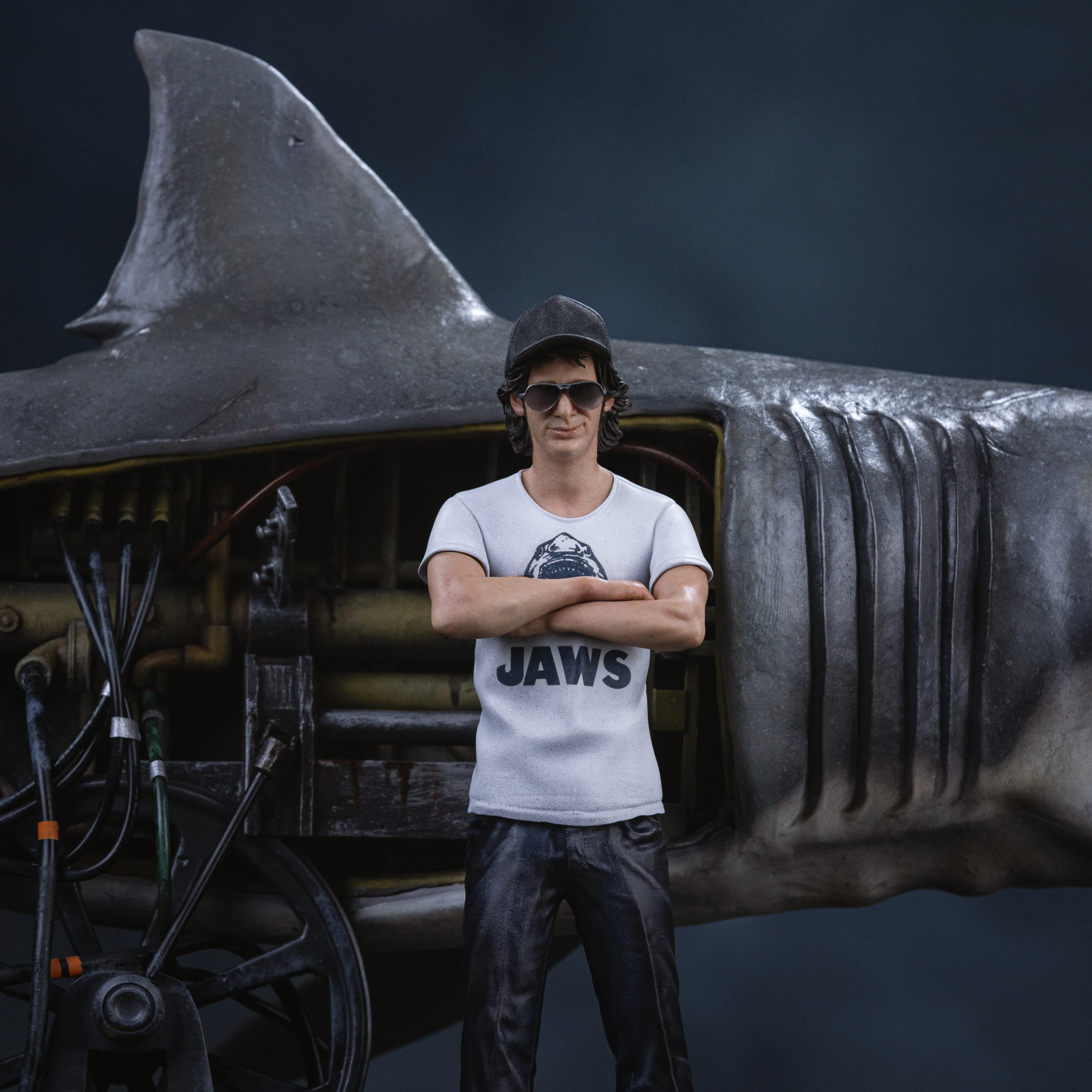 Iron Studios: Steven Spielberg & Jaws - Steven Spielberg & Jaws 50th Anniversary Deluxe Art Scale 1/10