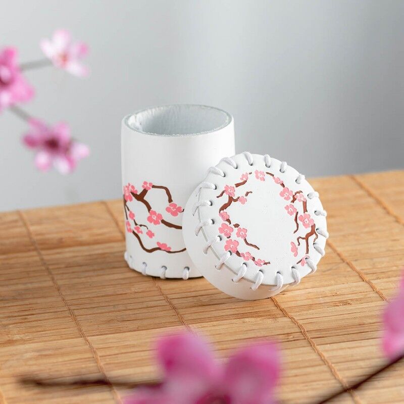 Q Workshop | Japanese | Leather Dice Cup