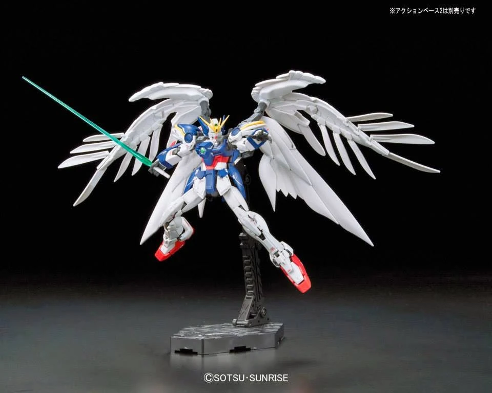 Bandai: RG Wing Gundam Zero Custom – New Mobile Report Gundam Wing: Endless Waltz (1/144)