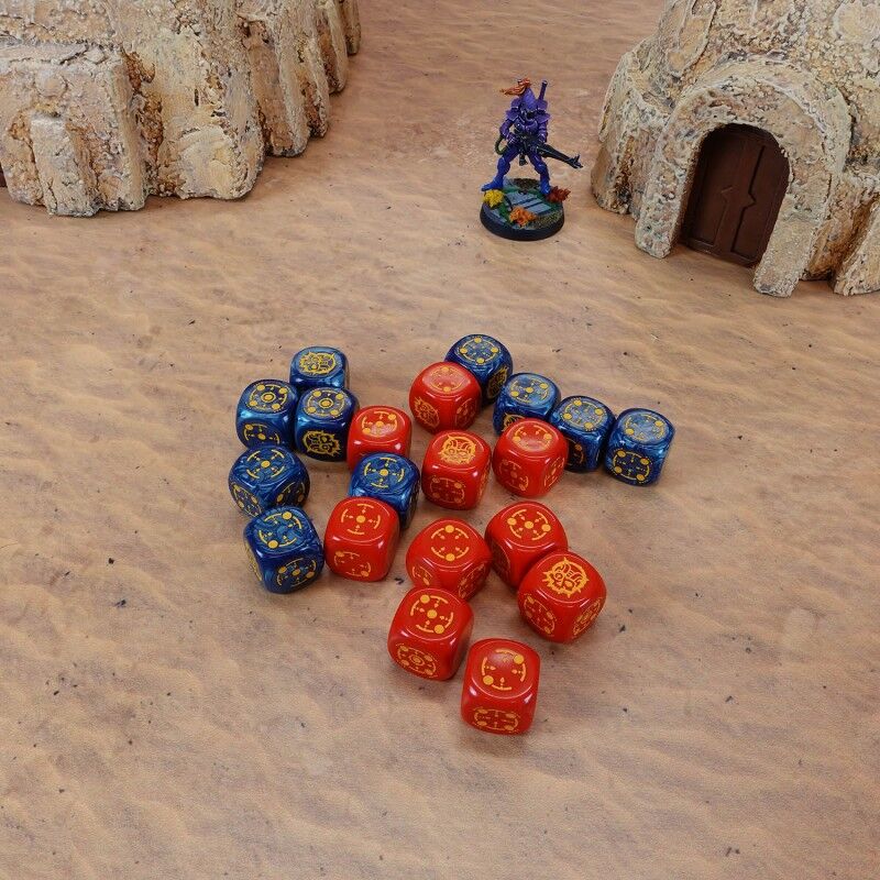Q Workshop | Cobalt & Red | Crosshairs Compact D6