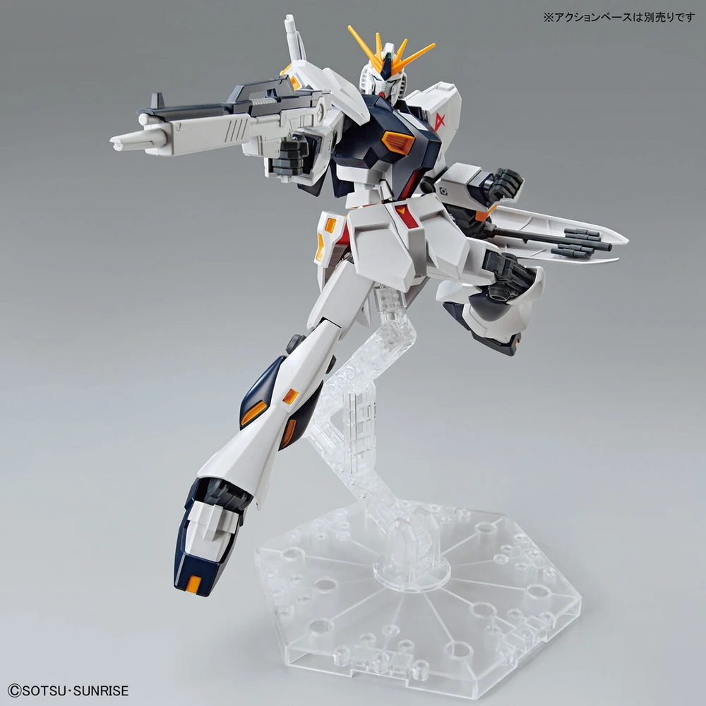 Bandai: ENTRY GRADE Nu Gundam – Mobile Suit Gundam: Char's Counterattack (1/144)
