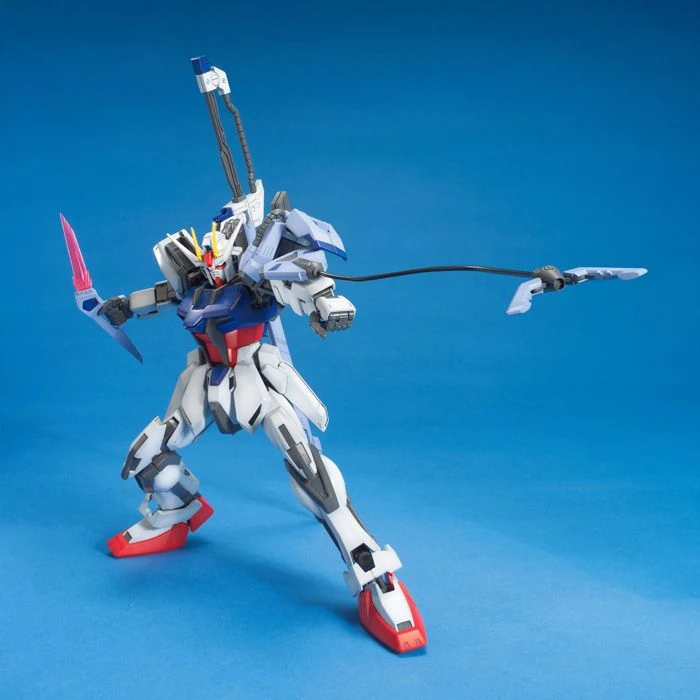 Bandai: MG Gundam Launcher/Sword Strike - Mobile Suit Gundam SEED (1/100)