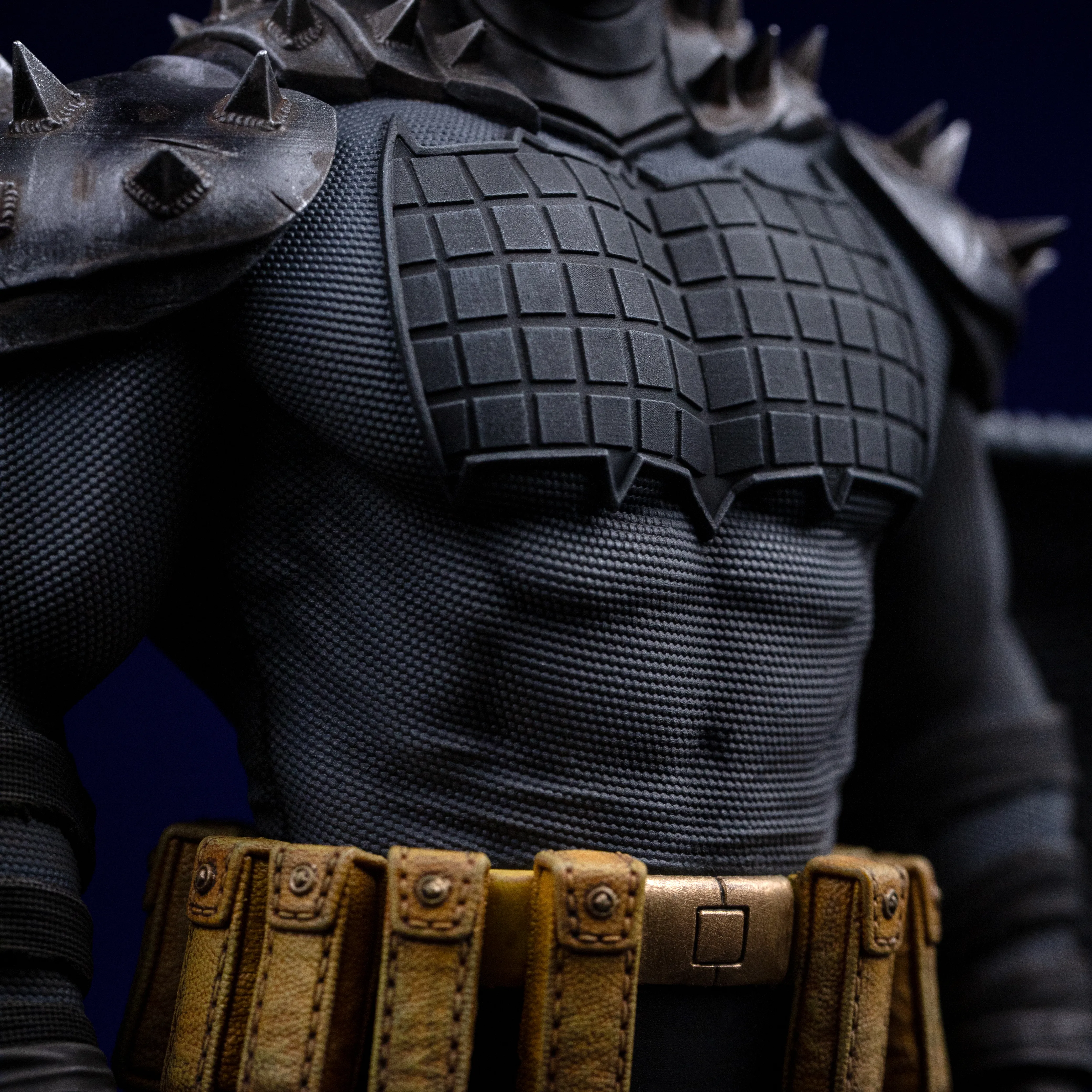 Iron Studios: Batman Absolute - DC Comics Art Scale 1/10
