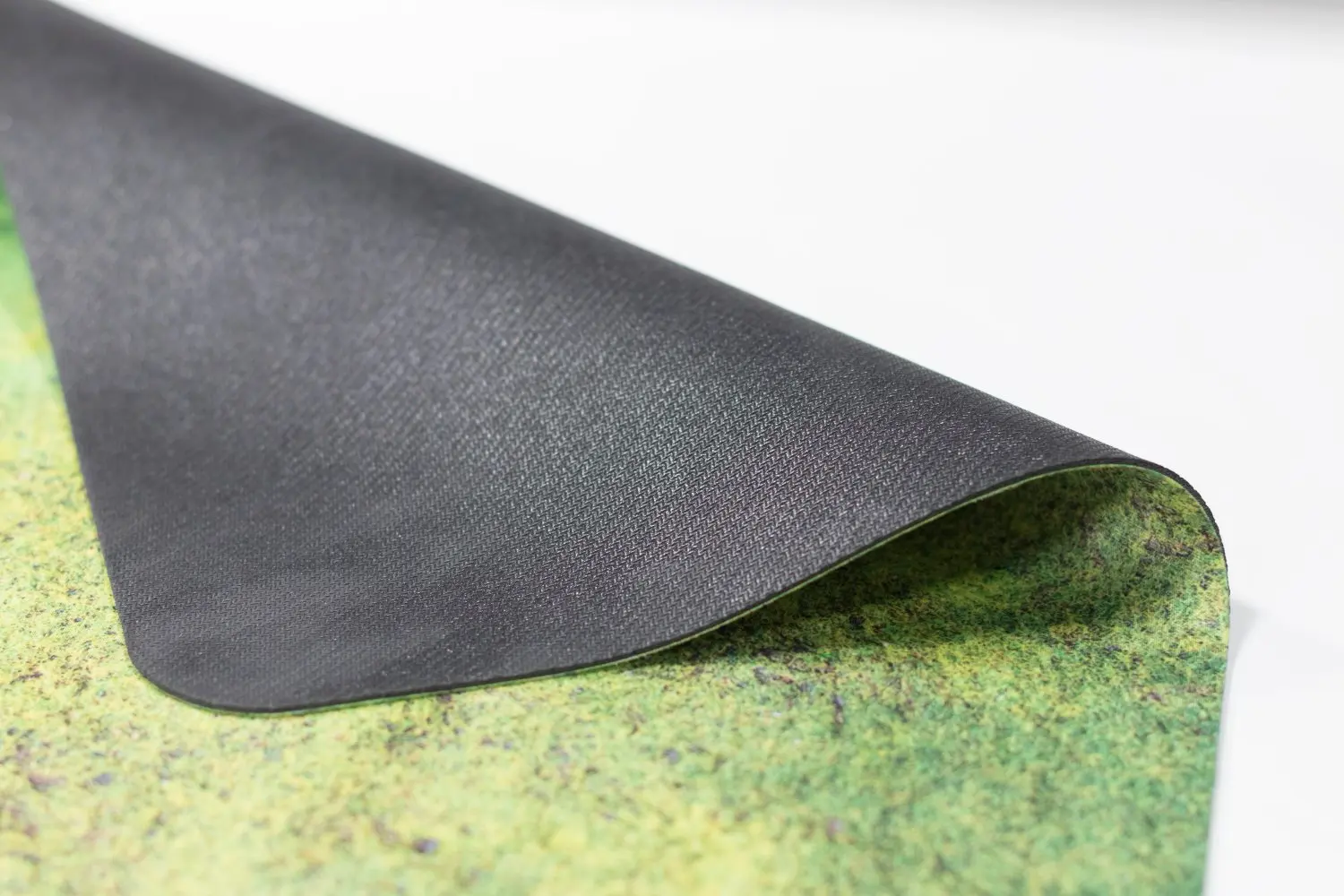 Kraken Wargames | Grass Plain | Tabletop Playmat (111x76cm)