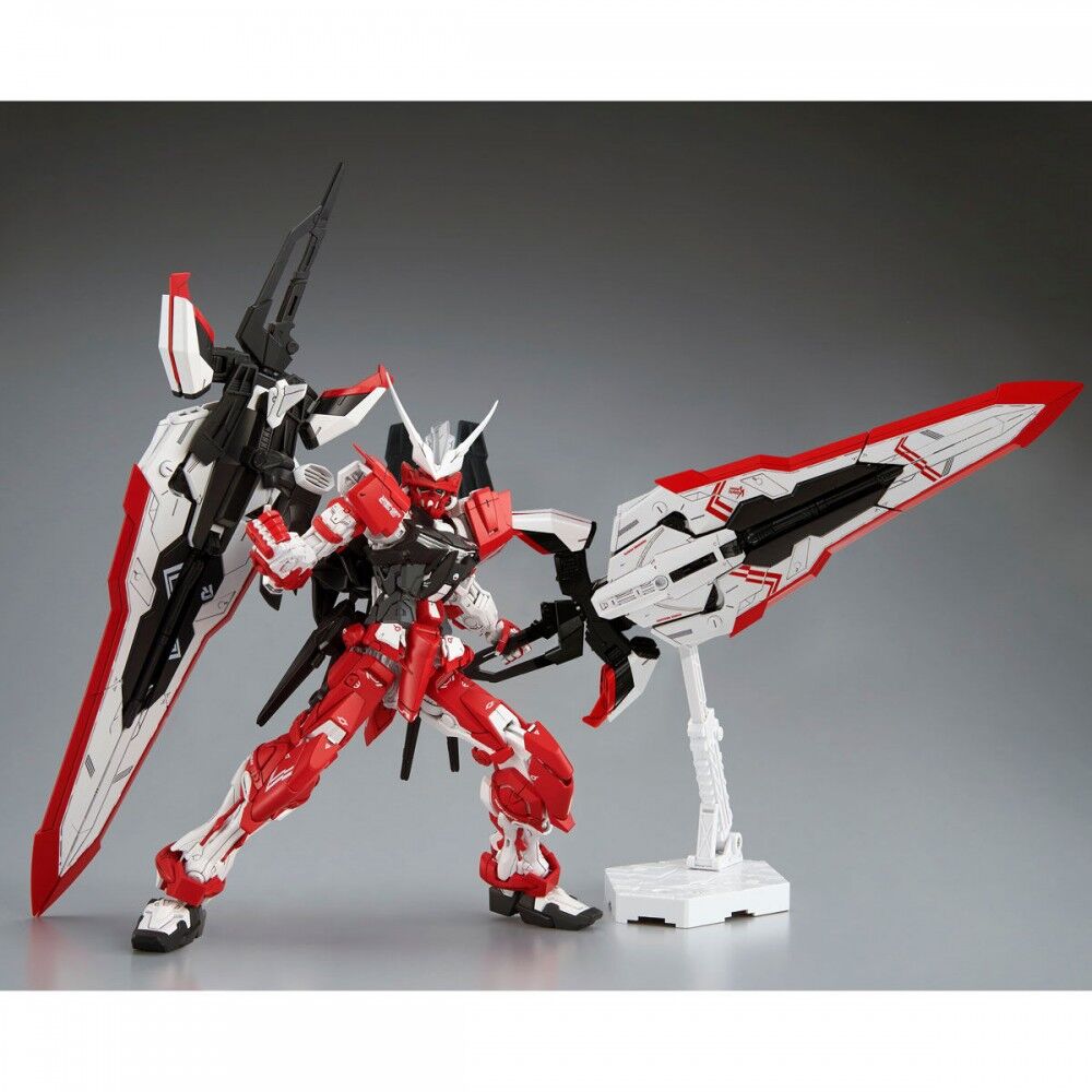 Bandai: MG Gundam Astray Turn Red Limited - Mobile Suit Gundam SEED Astray (1/100)