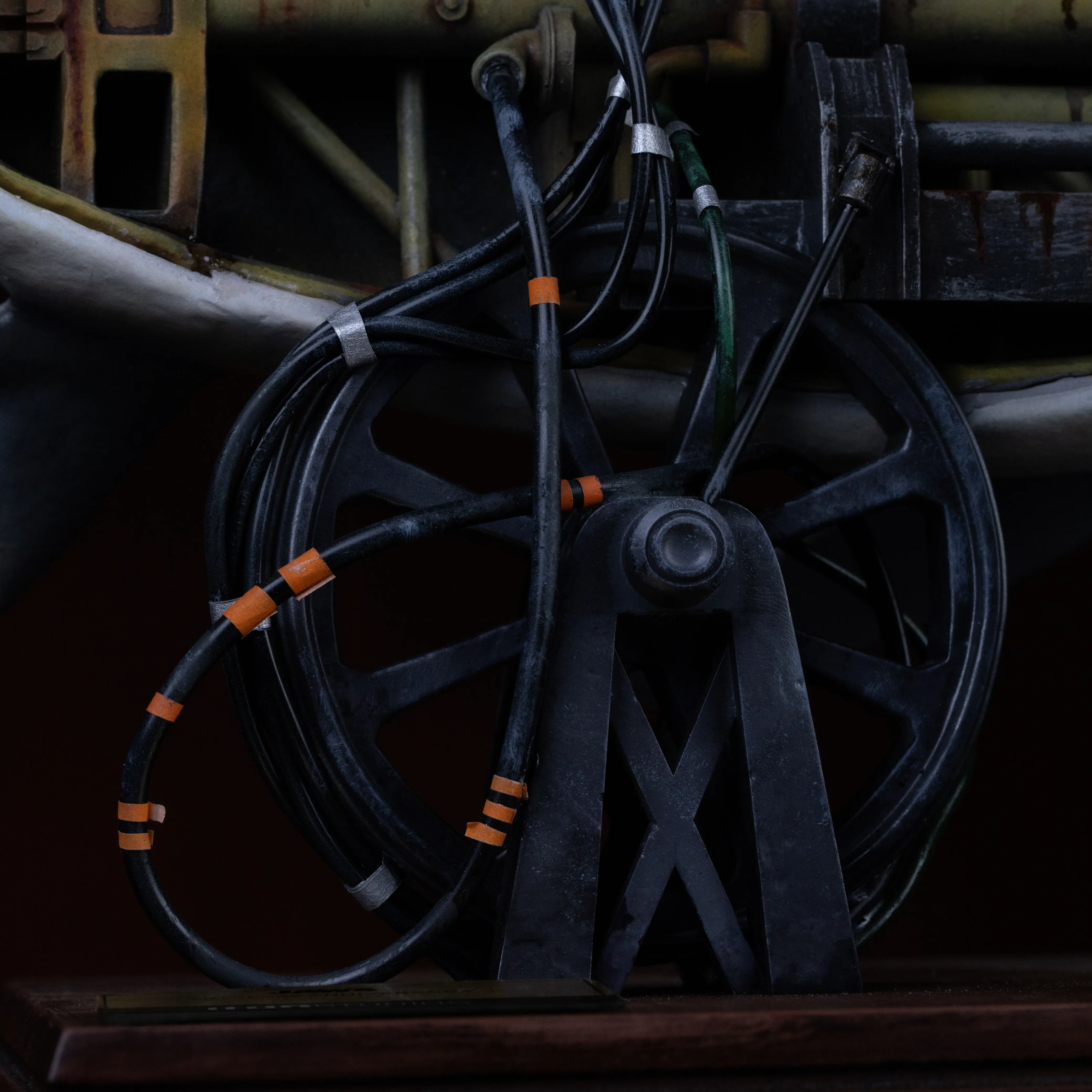 Iron Studios: Steven Spielberg & Jaws - Steven Spielberg & Jaws 50th Anniversary Deluxe Art Scale 1/10