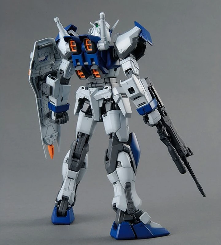 Bandai: MG Gundam Duel Assaultshroud - Mobile Suit Gundam SEED (1/100)
