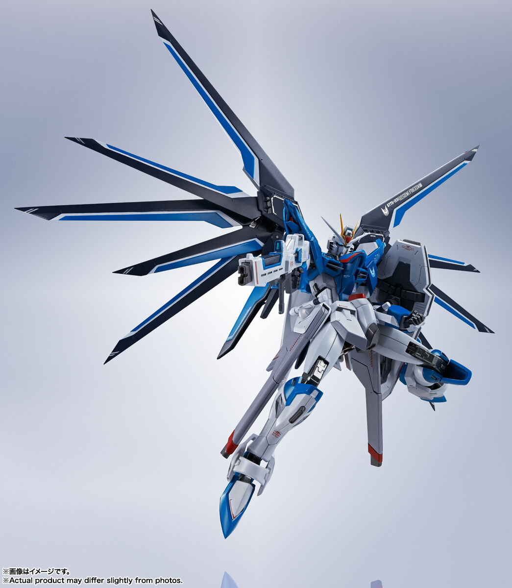 Bandai: METAL ROBOT Damashii Rising Freedom Gundam - Gundam Seed Freedom ca. 14cm