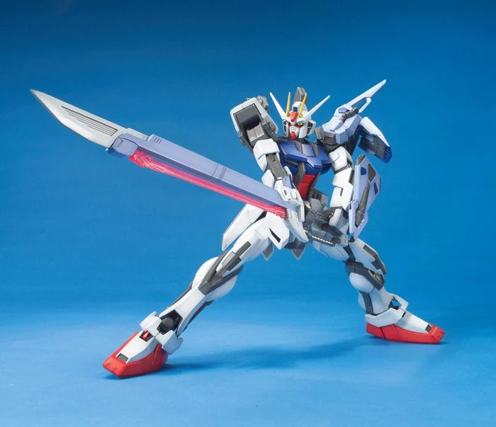 Bandai: MG Gundam Launcher/Sword Strike - Mobile Suit Gundam SEED (1/100)