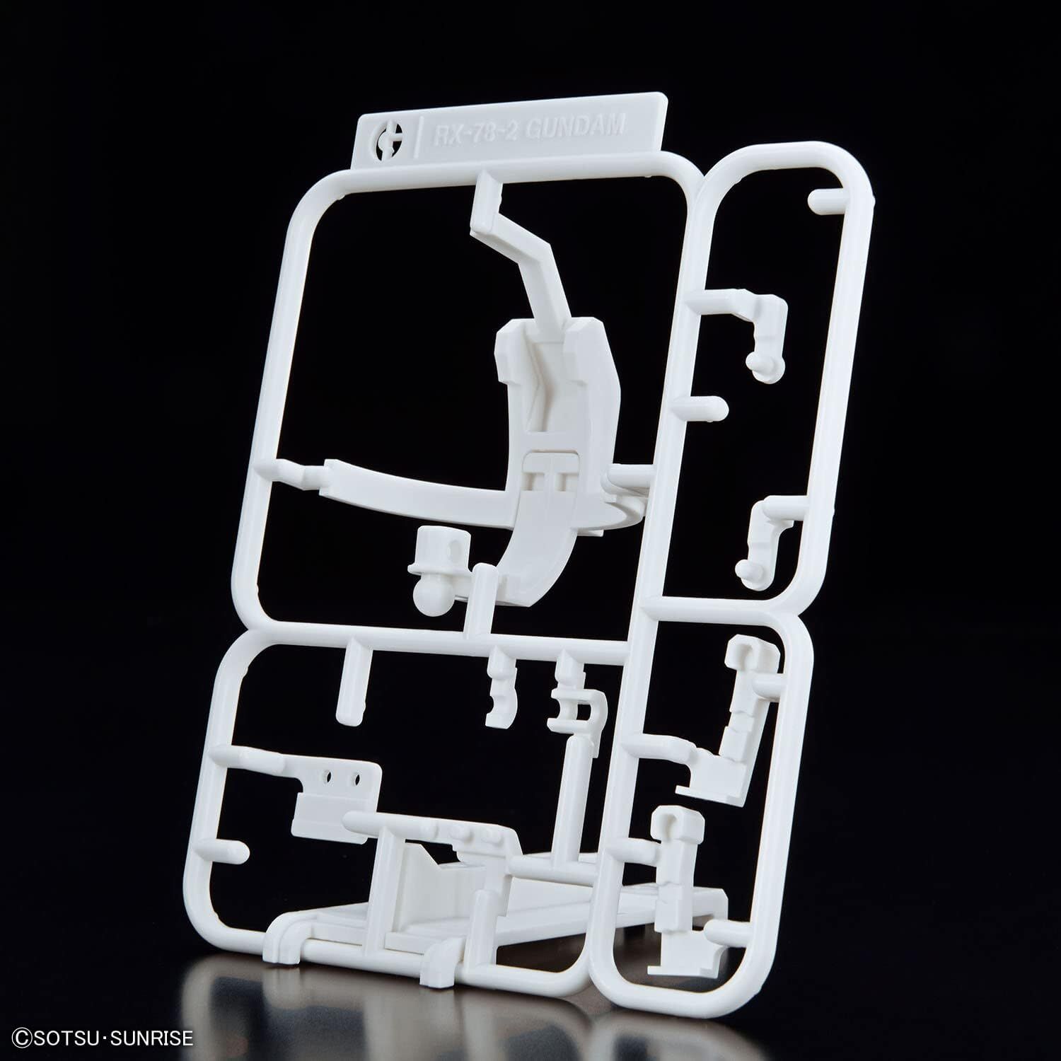 Bandai | 1/1 Gunpla-Kun Dx Set (with Runner Ver. Recreation Parts) | Mobile Suit Gundam (8cm)