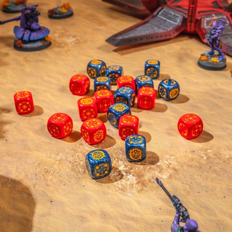 Q Workshop | Cobalt & Red | Crosshairs Compact D6