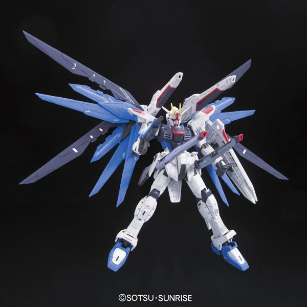 Bandai: RG ZGMF-X10A Freedom Gundam – Mobile Suit Gundam SEED (1/144)
