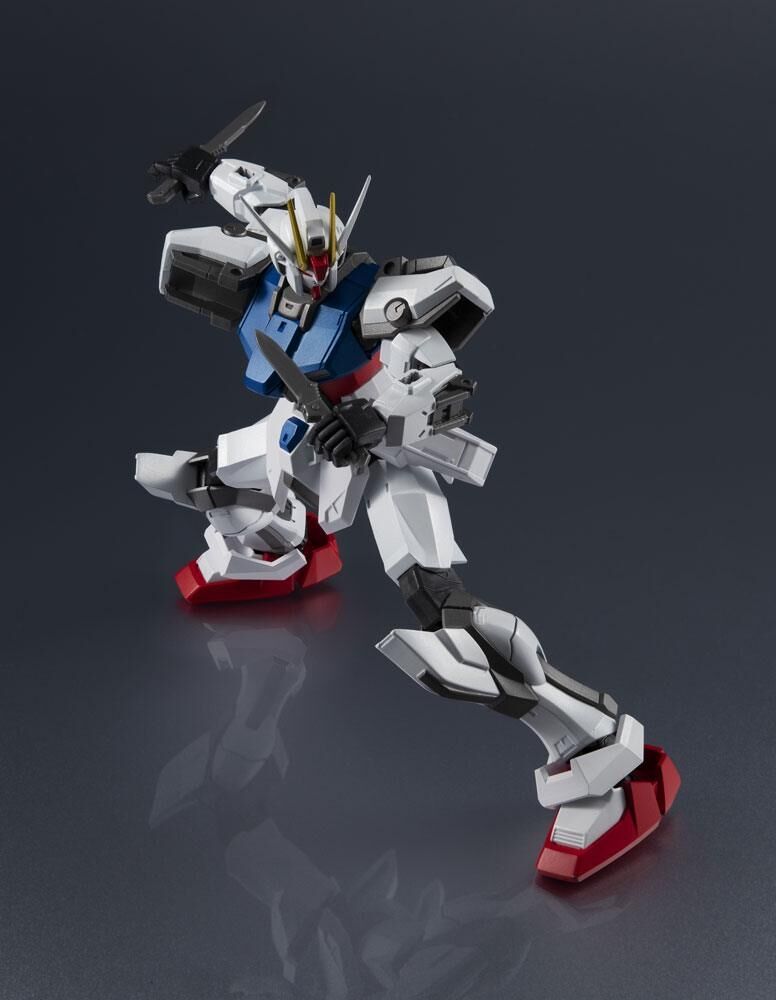 Bandai: GAT-X105 Strike Gundam – Mobile Suit Gundam SEED (14cm)