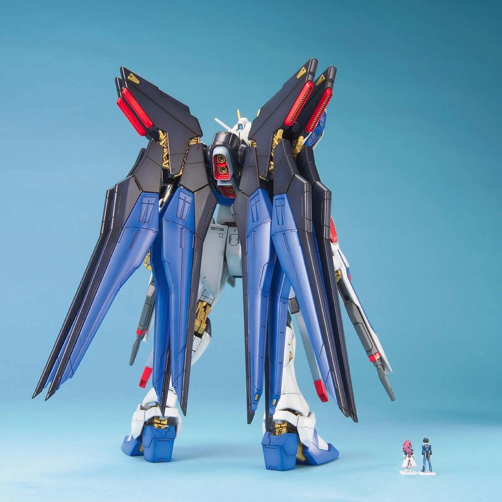 Bandai | MG Strike Freedom Gundam | Mobile Suit Gundam SEED Destiny (1/100)